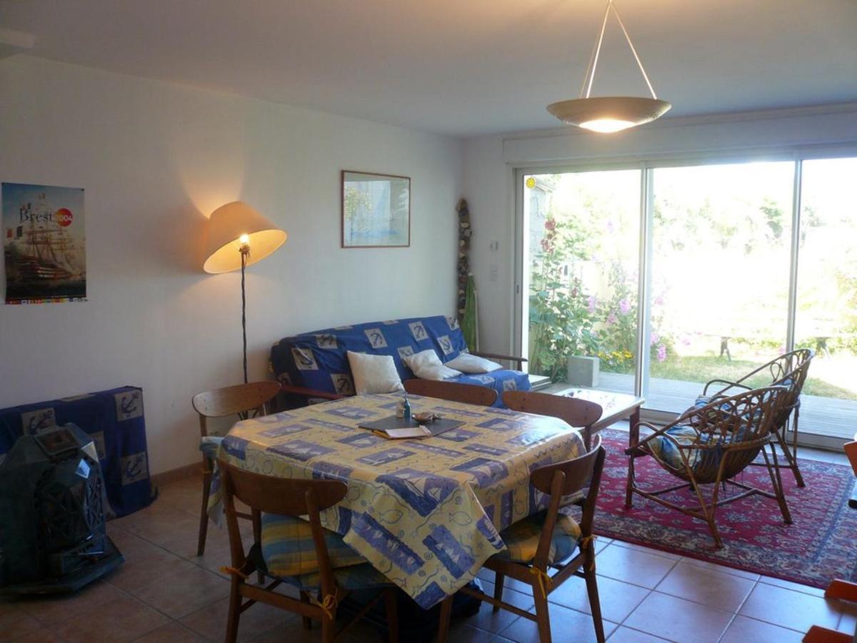 Maison Mitoyenne 3 Ch. Avec Jardin, Terrasse Et Poele A Bois, Proche Du Port De Sauzon, Animaux Ok - Fr-1-418-160 Exterior photo